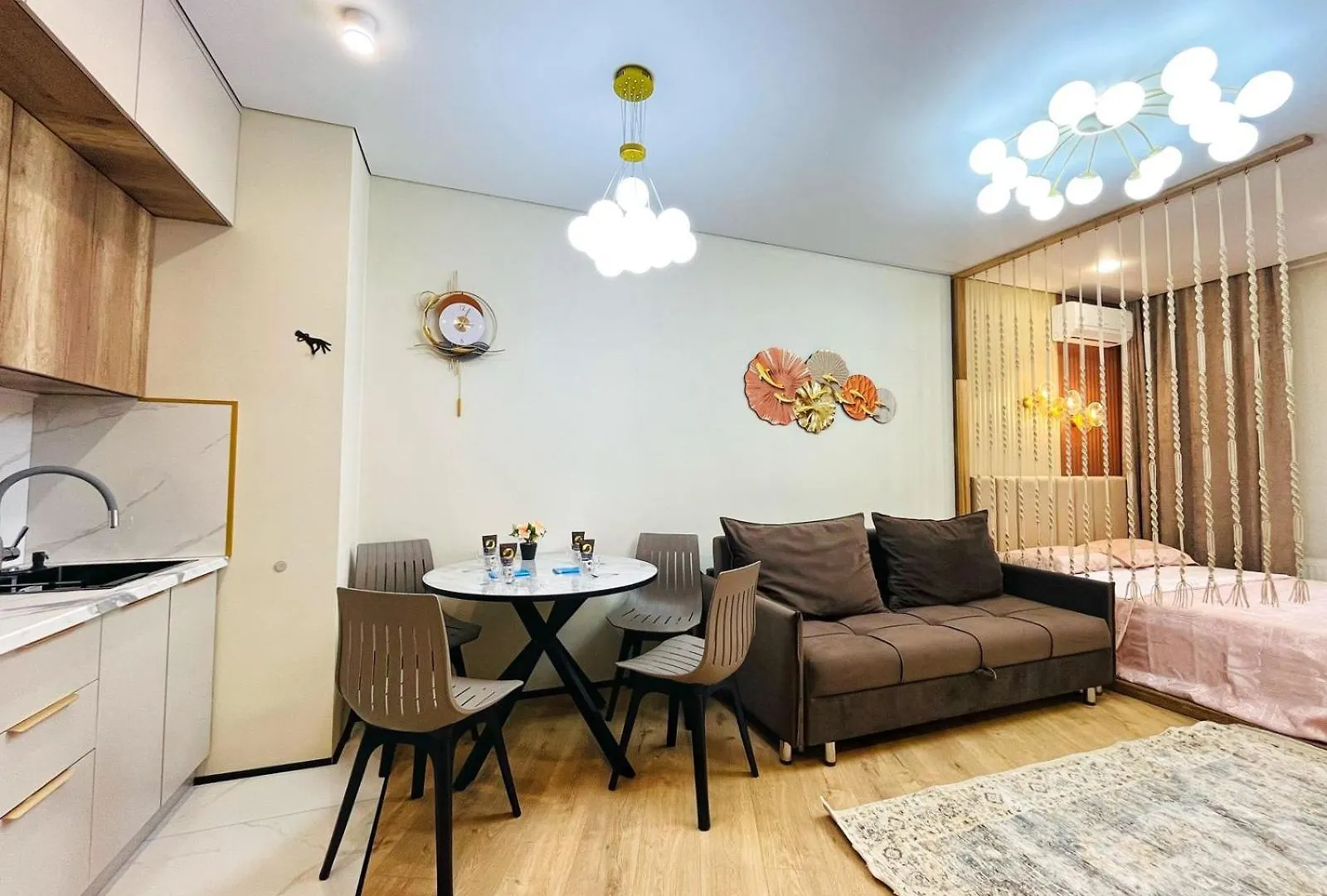 Auezov City 1-Room Apartments Almaty 0*,